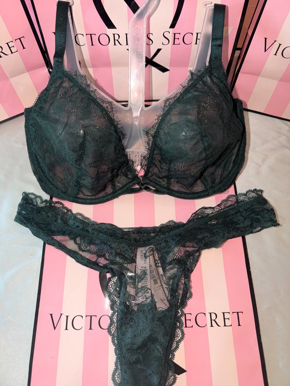 Victorias Secret Bra Very Sexy Low Cut Demi 34DDD Large Thong Dark Green